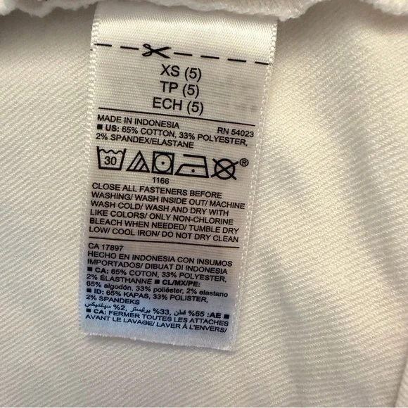 3 for 25! Old Navy‎ Kids White Jean Jacket, size XS (5T) - Picture 4 of 6